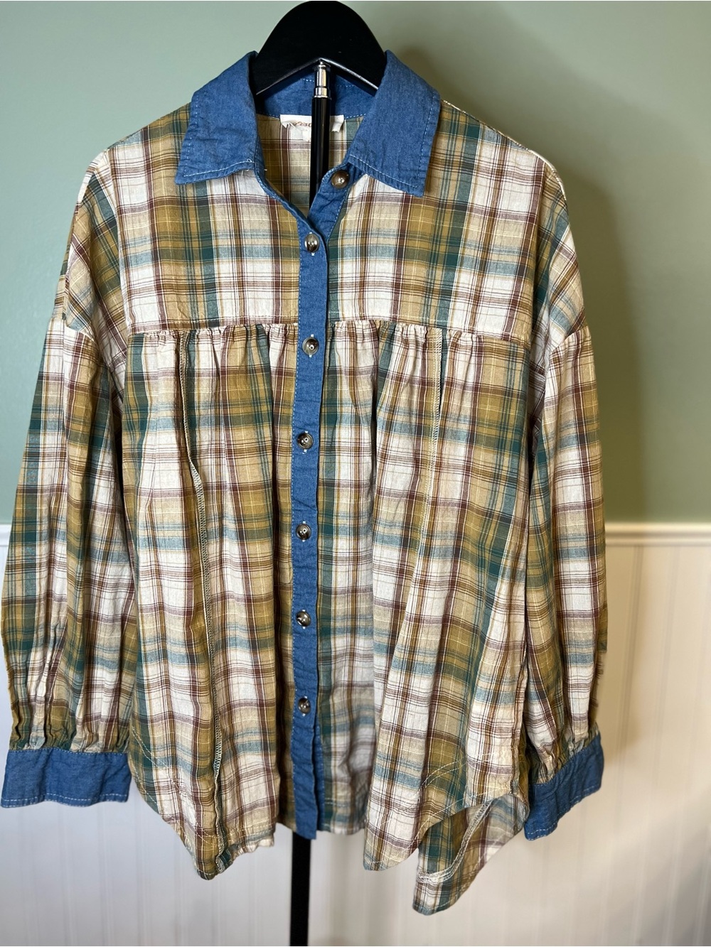 Vintage-Listicle Oversized Green Plaid Cotton Button-Down Shirt w/Denim Trim. Si